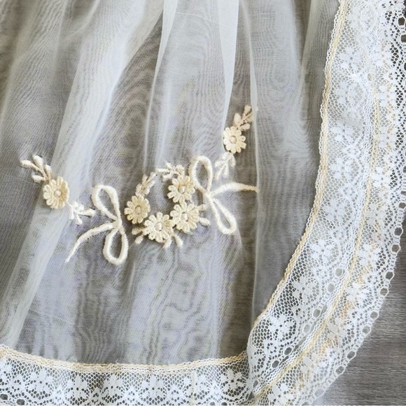 Vintage Baby/Child Baptism Christening Gown Sheer Organza Embroidery W/Shawl - Picture 14 of 16